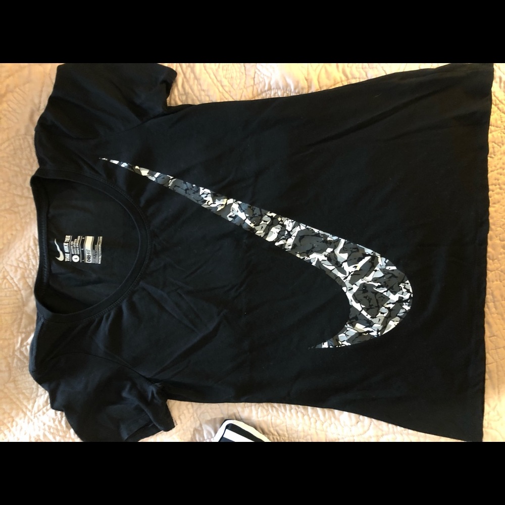 Nike women’s top Large Black